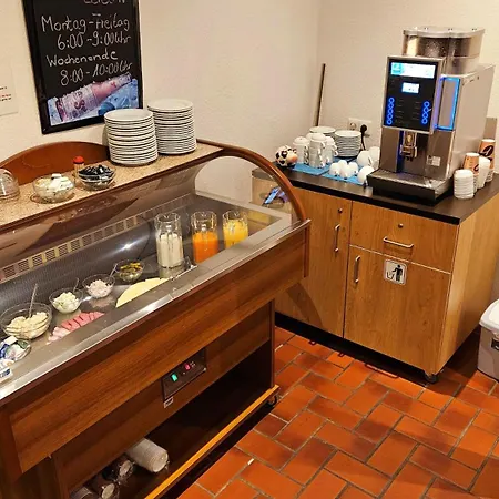 霍普公寓式酒店 2* 欧伊提恩